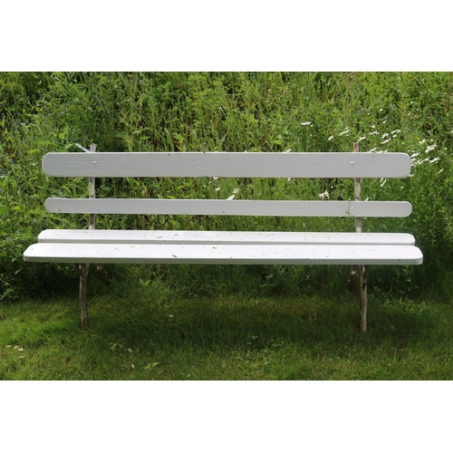 113 - 19TH-CENTURY CAST IRON WHITE PAINTED GARDEN BENCH