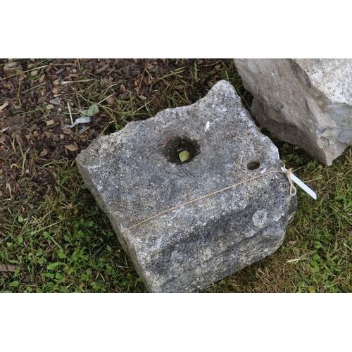 93 - 2 GEORGIAN CUT STONE GATE SUPPORTS