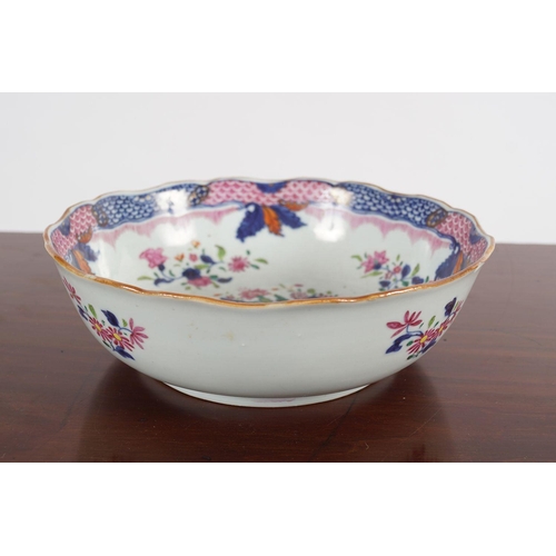 279 - CHINESE QING POLYCHROME BOWL