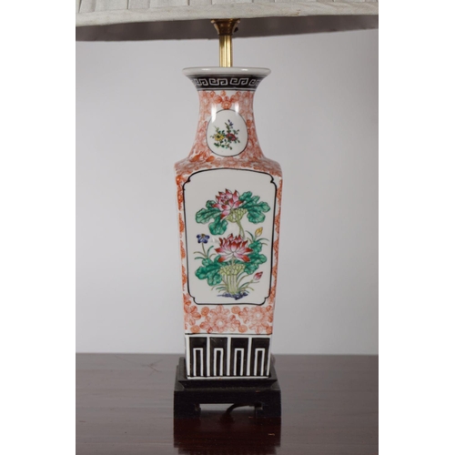 324 - CHINESE PORCELAIN TABLE LAMP