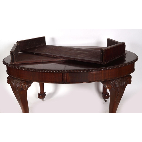 349 - EDWARDIAN CHIPPENDALE DINING TABLE