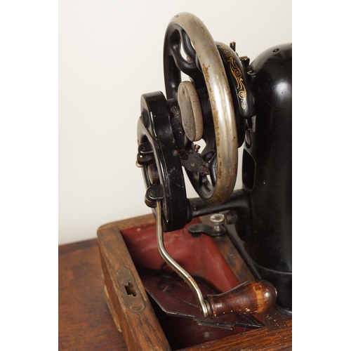 496 - SINGER SEWING MACHINE