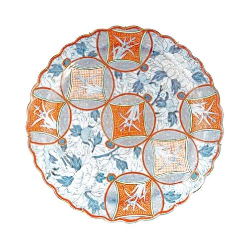 568 - LARGE JAPANESE ARITA PORCELAIN CHARGER