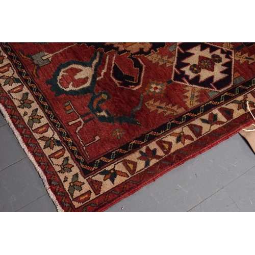 583 - LARGE PERSIAN RUNNER