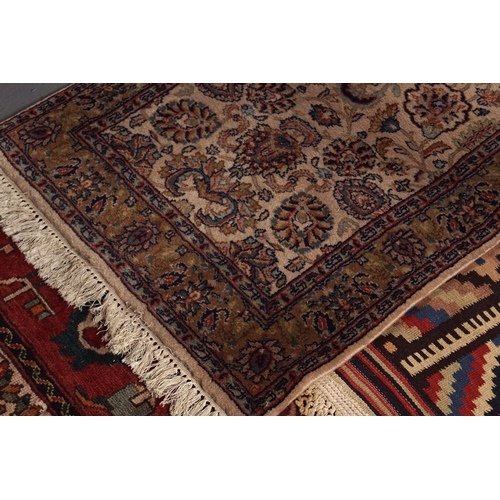 605 - LONG PERSIAN RUNNER