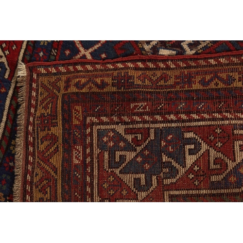 621 - LONG PERSIAN RUNNER