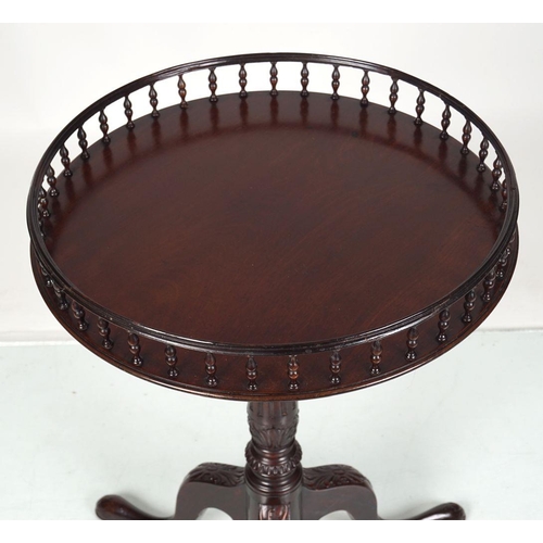 118 - 18TH-CENTURY MAHOGANY SILVER TABLE