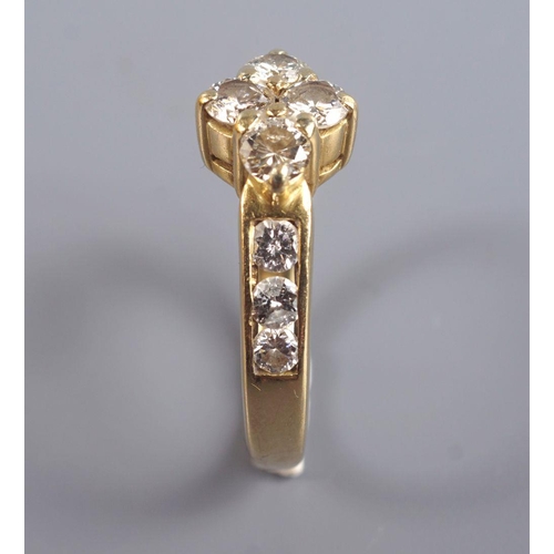 240 - 18 CT. YELLOW GOLD DIAMOND RING