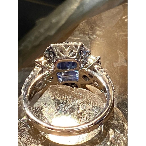 251 - 18CT. WHITE GOLD NATURAL CEYLON SAPPHIRE RING