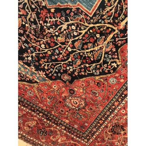 467 - 20TH-CENTURY SAROUGH FEREHAN DESIGN CARPET