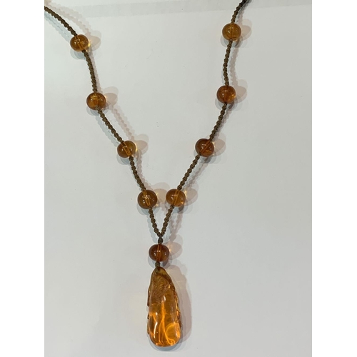 950 - CHINESE AMBER PRAYER BEADS