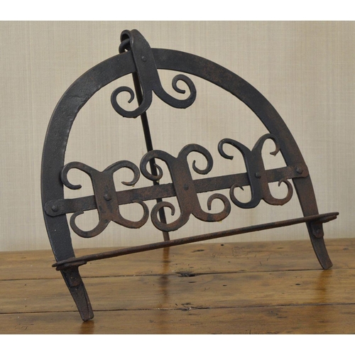 15 - 19TH-CENTURY IRISH BREAD HARDENER STAND