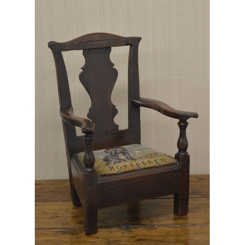 172 - 18TH-CENTURY OAK CHILD'S CHAIR