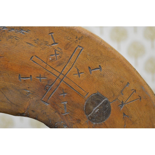 200 - 17TH/18TH-CENTURY IRISH YEW WOOD BIRTHING STOOL