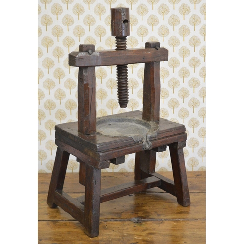 259 - 19TH-CENTURY IRISH VERNACULAR LEMON PRESS