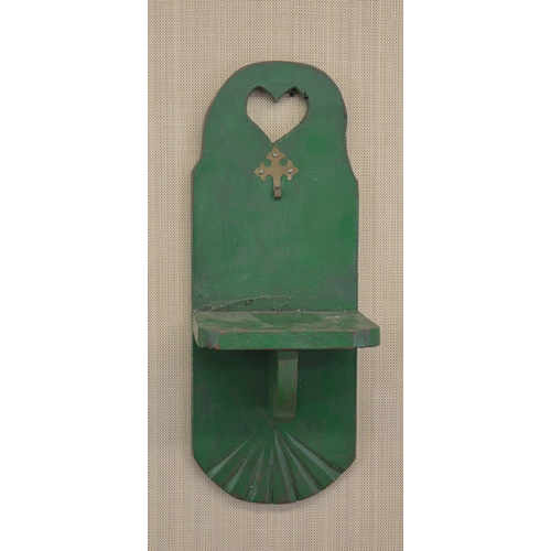 26 - IRISH VERNACULAR PINE WALL-MOUNTED LAMP BRACKET