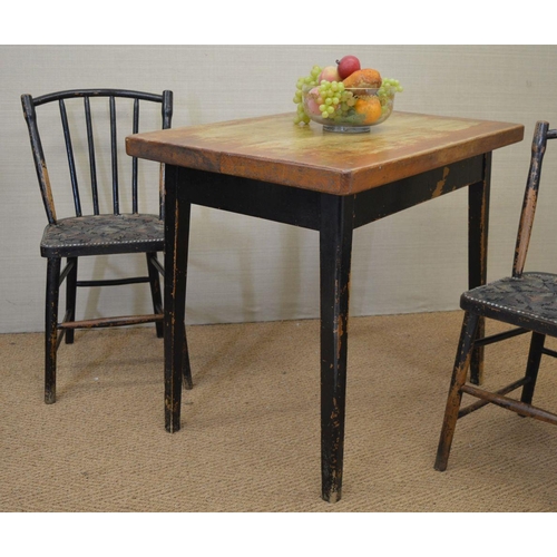 272 - 19TH-CENTURY PINE TAVERN TABLE