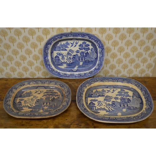 297 - LOT OF 3 BLUE AND WHITE PLATTERS