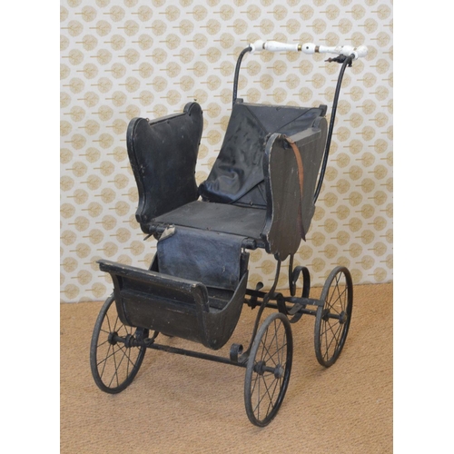 302 - VICTORIAN COACH BUILT CHILD'S PRAM