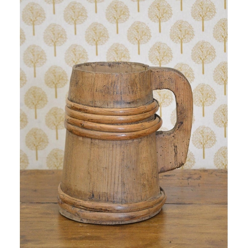 303 - LARGE 19TH-CENTURY PINE AND ASH DRINKING VESSEL