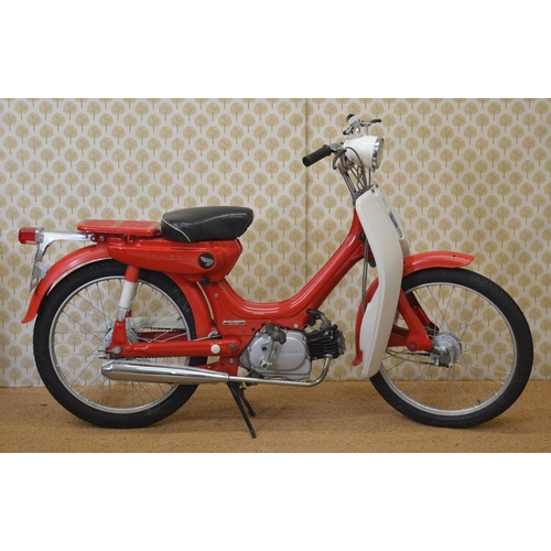 320 - CLASSIC HONDA 50 MOTORCYCLE