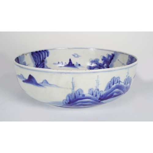 330 - LARGE 19TH-CENTURY JAPANESE BOWL