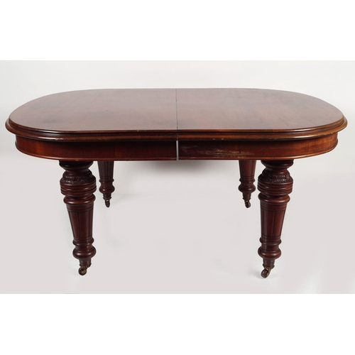 101 - VICTORIAN MAHOGANY TELESCOPIC DINING TABLE