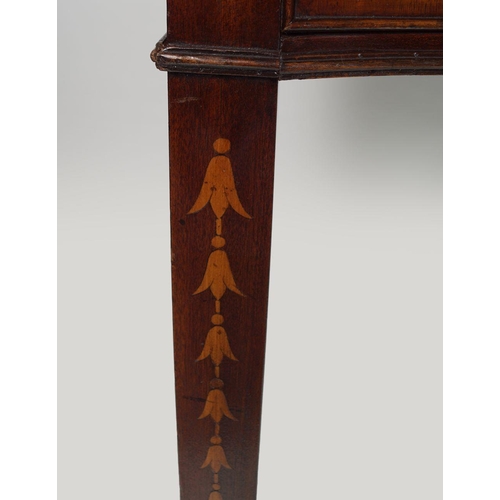 119 - GEORGE III STYLE MAHOGANY & SATINWOOD SIDE TABLE