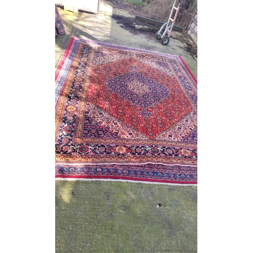 186 - LARGE INDIAN HANDWOVEN CARPET