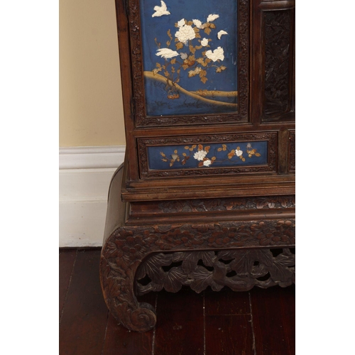 65 - 19TH-CENTURY JAPANESE SHIBAYAMA CABINET