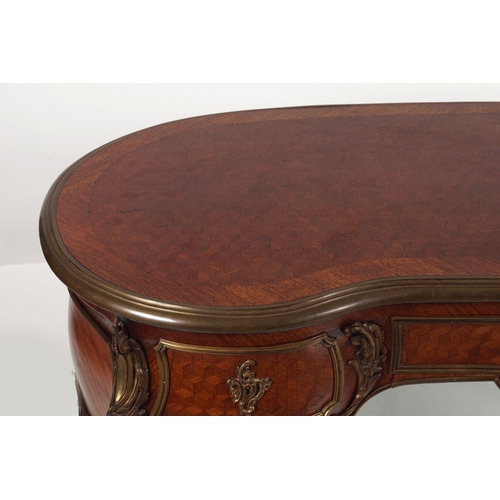 79 - 19TH-CENTURY LOUIS XV KINGWOOD DESK