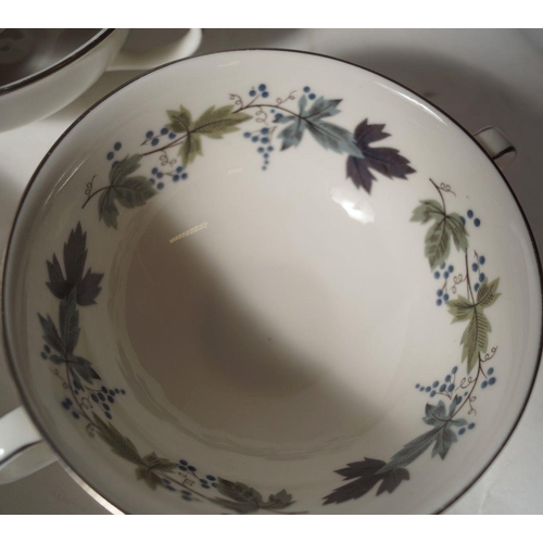 479 - 56 PIECE ROYAL DOULTON DINNER SERVICE