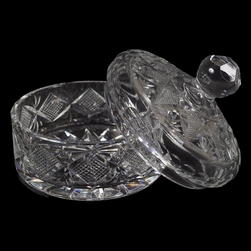 513 - 16 PIECES OF WATERFORD AND OTHER CRYSTAL