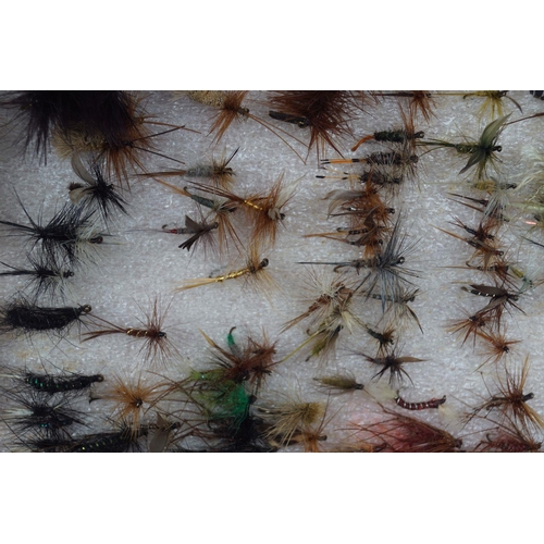 147 - COLLECTION OF FISHING FLIES