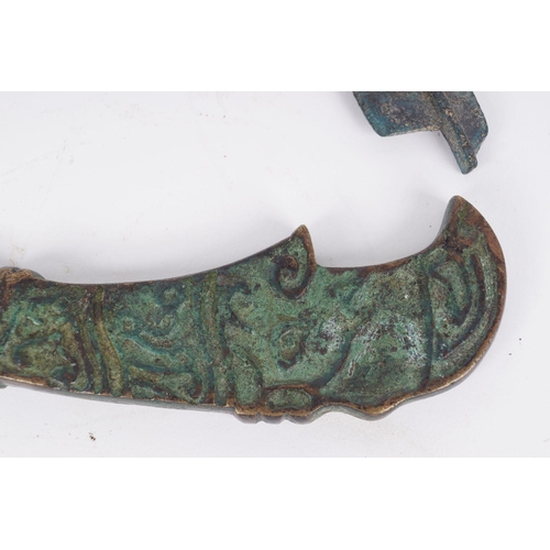 165 - 2 CHINESE ARCHAISTIC BRONZE DAGGERS