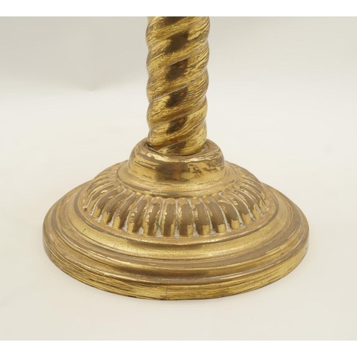 18 - WITHDRAWN VICTORIAN BRASS STEMMED OIL LAMP