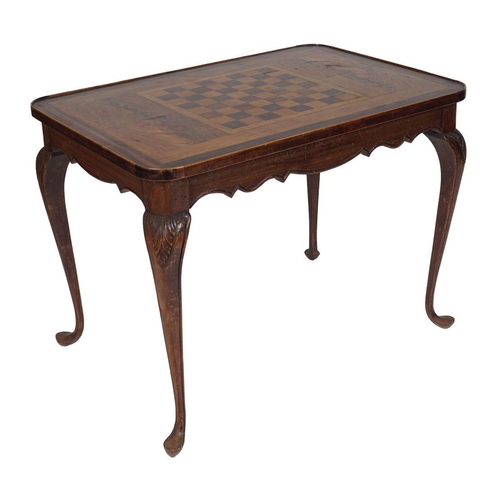 49 - LATE 19TH-CENTURY PARQUETRY CHESS TABLE