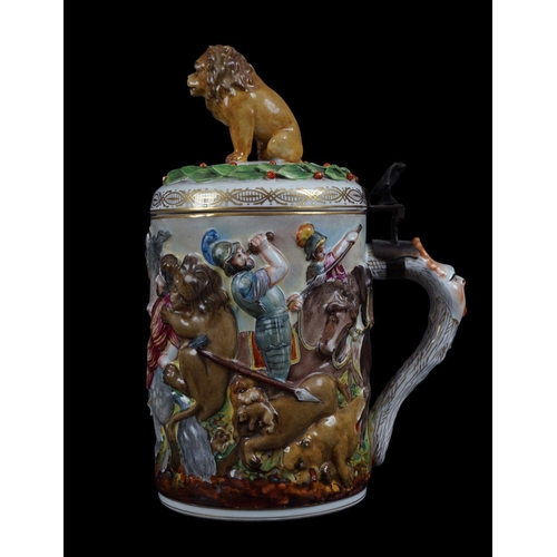 9 - 19TH-CENTURY CAPODIMONTE STEIN