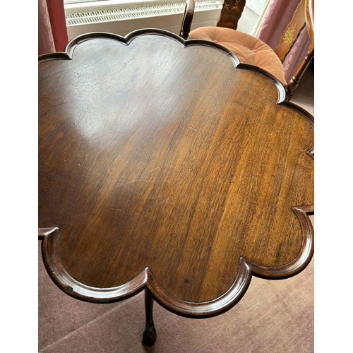 1024 - IRISH 18TH-CENTURY MAHOGANY TEA TABLE