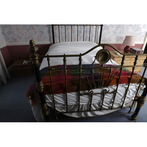 1117 - VICTORIAN BRASS AND METAL BED