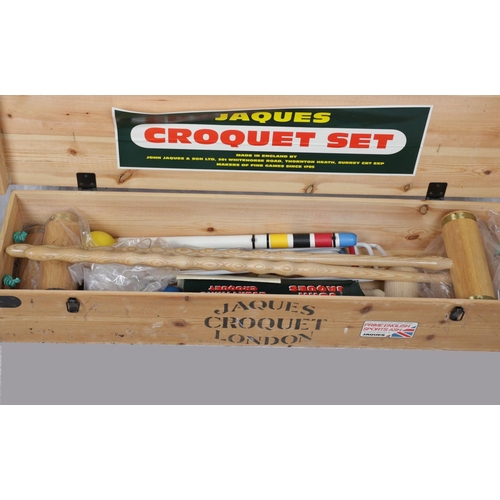 1145 - JAQUES CROQUET SET