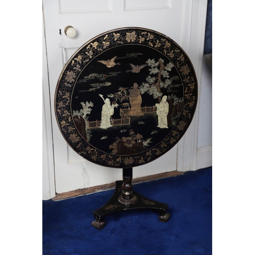 1220 - 19TH-CENTURY CHINESE EXPORT LACQUERED CENTRE TABLE