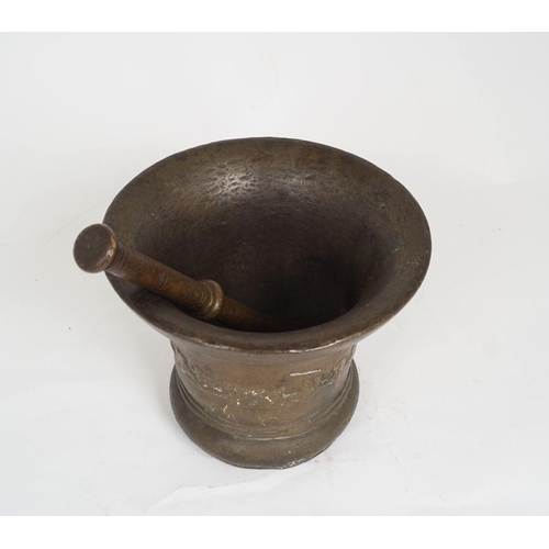 1370 - HEAVY ORIENTAL BRONZE PESTLE AND MORTAR