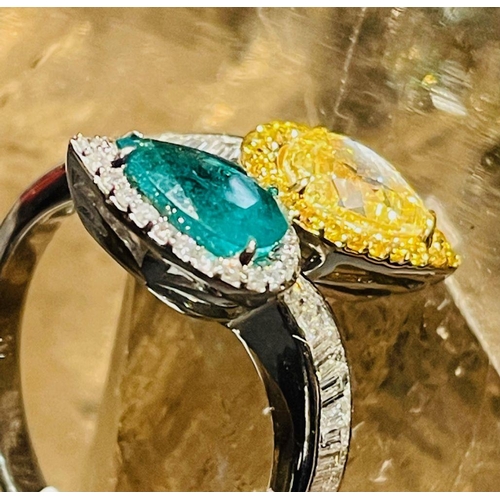 173 - YELLOW DIAMOND & COLOMBIAN EMERALD TWIST RING