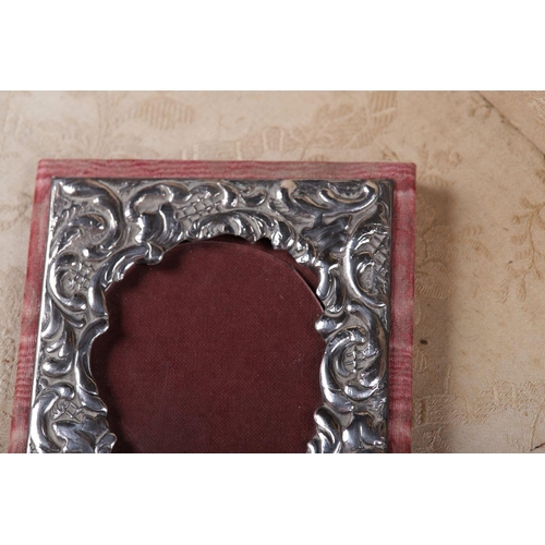 354 - SILVER PHOTO FRAME