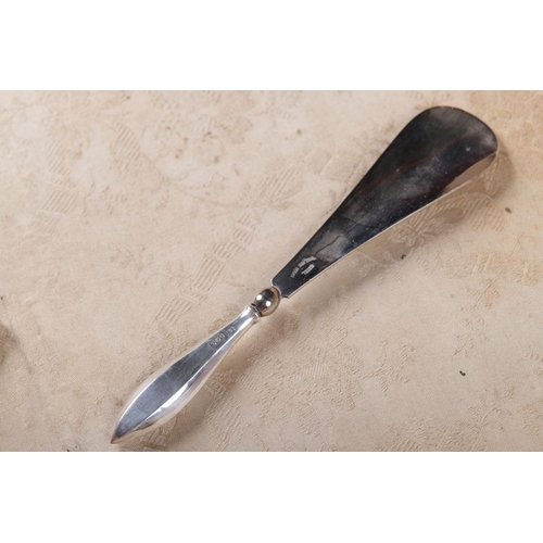 356 - SILVER HANDLED SHOEHORN