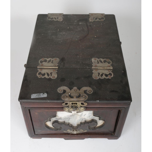 467 - CHINESE QING LACQUERED HARDWOOD VANITY BOX