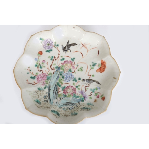 475 - CHINESE QING FAMILLE ROSE COMPORT