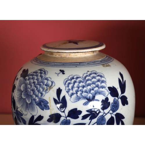 492 - CHINESE QING BLUE AND WHITE GINGER JAR AND COVER