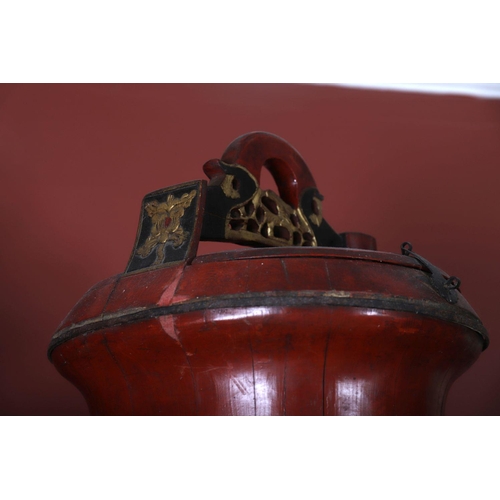 497 - CHINESE LACQUERED WOODEN FOOD BOX